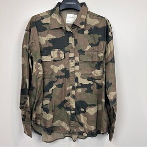 New Without Tags Camouflage Shirt Women Button up Long Sleeve Size Medium Cotton